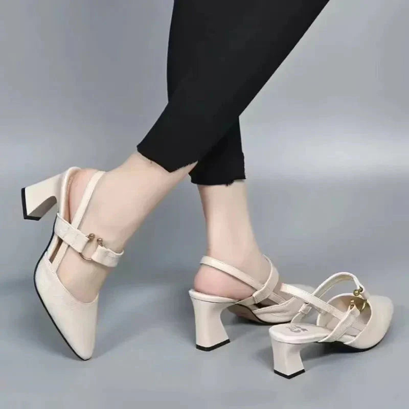 Clairenne – Sapatos Mary Jane com Salto Grosso e Tira Atrás