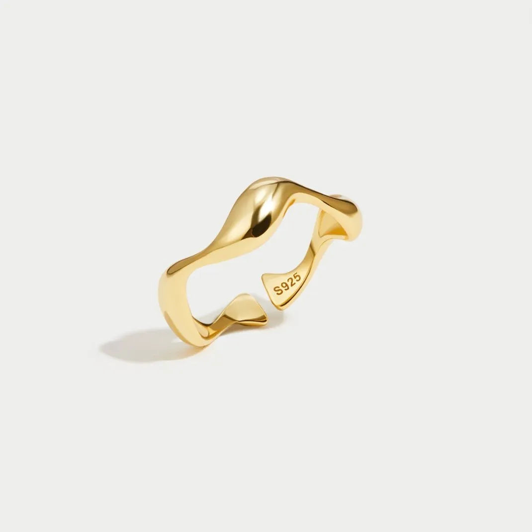 Clarise - Justerbar Ocean Wave-ring i sterlingsølv med guldbelægning