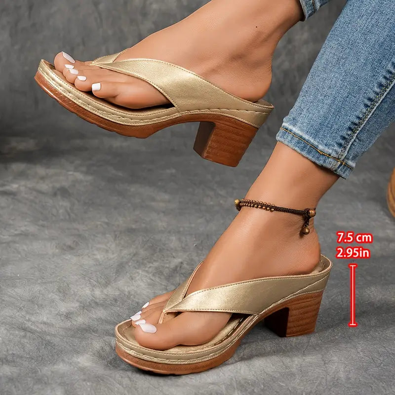 Clarine – Elegante flip-flop sandaler med lav hæl til kvinder