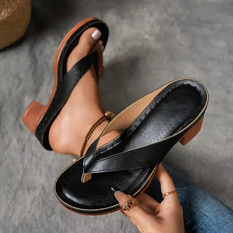Clarine – Elegante flip-flop sandaler med lav hæl til kvinder