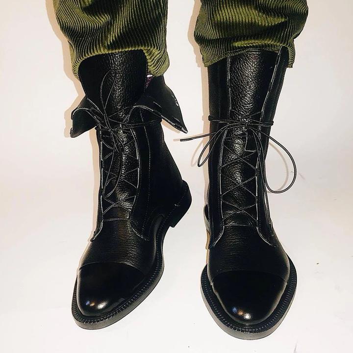 Velynn – Botas de Tornozelo de Couro com Atacadores para Mulher