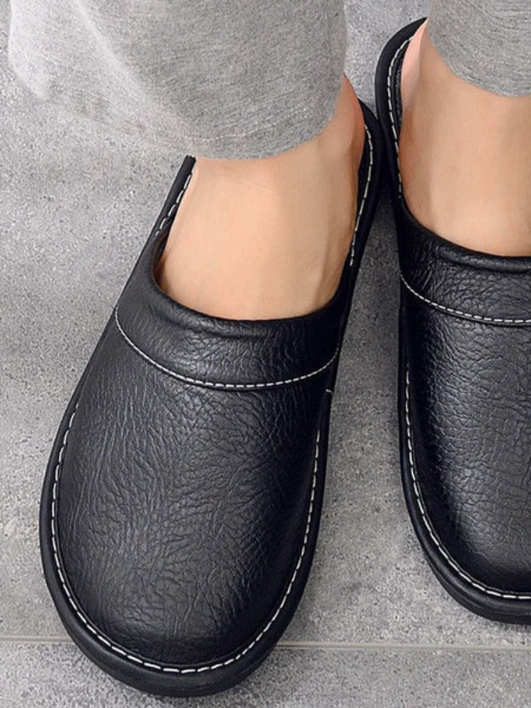 Nerio | Pantofole da Uomo | Comfort Resistente in Pelle per Interno ed Esterno