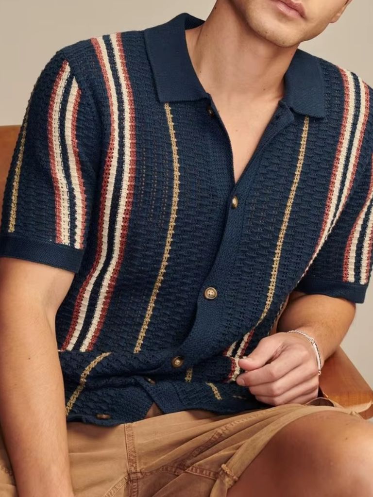 Amaro – Vertikal gestreiftes Polohemd mit Knopfleiste