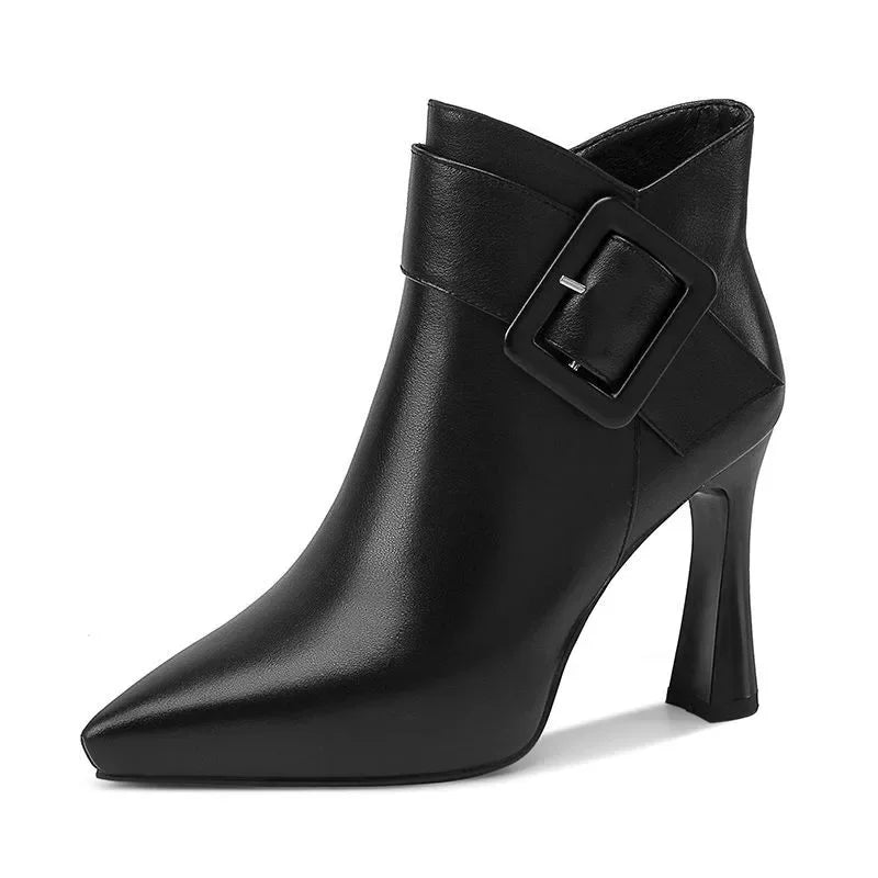 Cariza – Buckle Ankle Boots