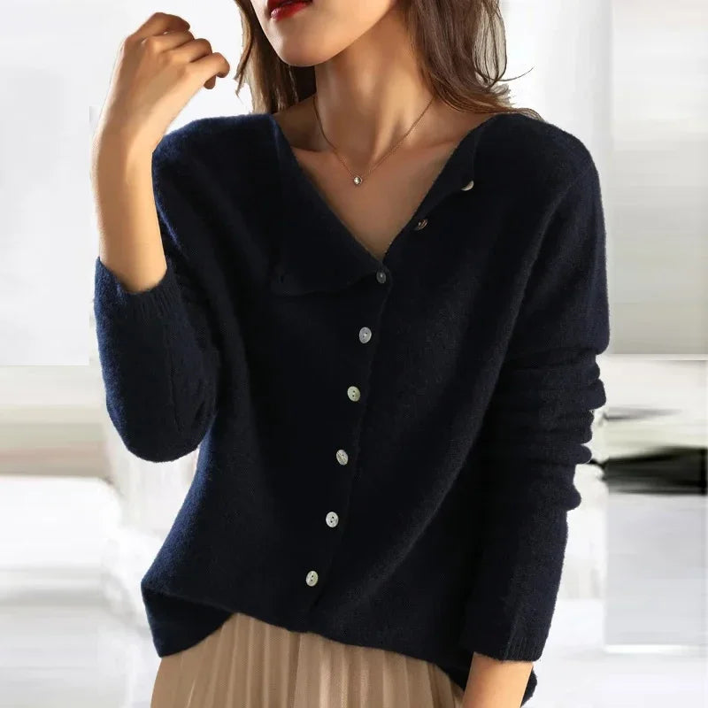 Elira – Elegante Damen-Herbststrickmode