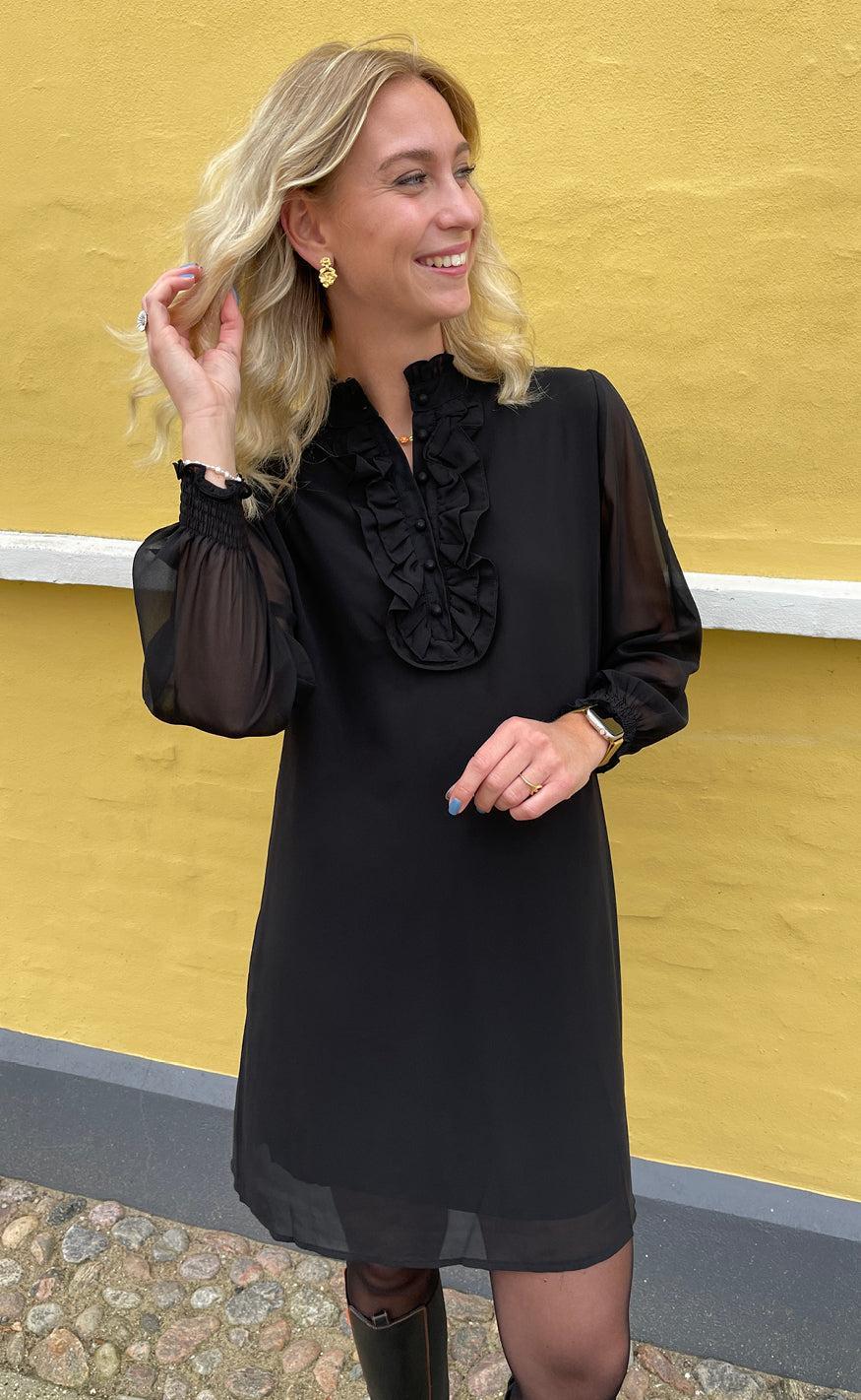 Isalynn – Sort underkjole med stropper