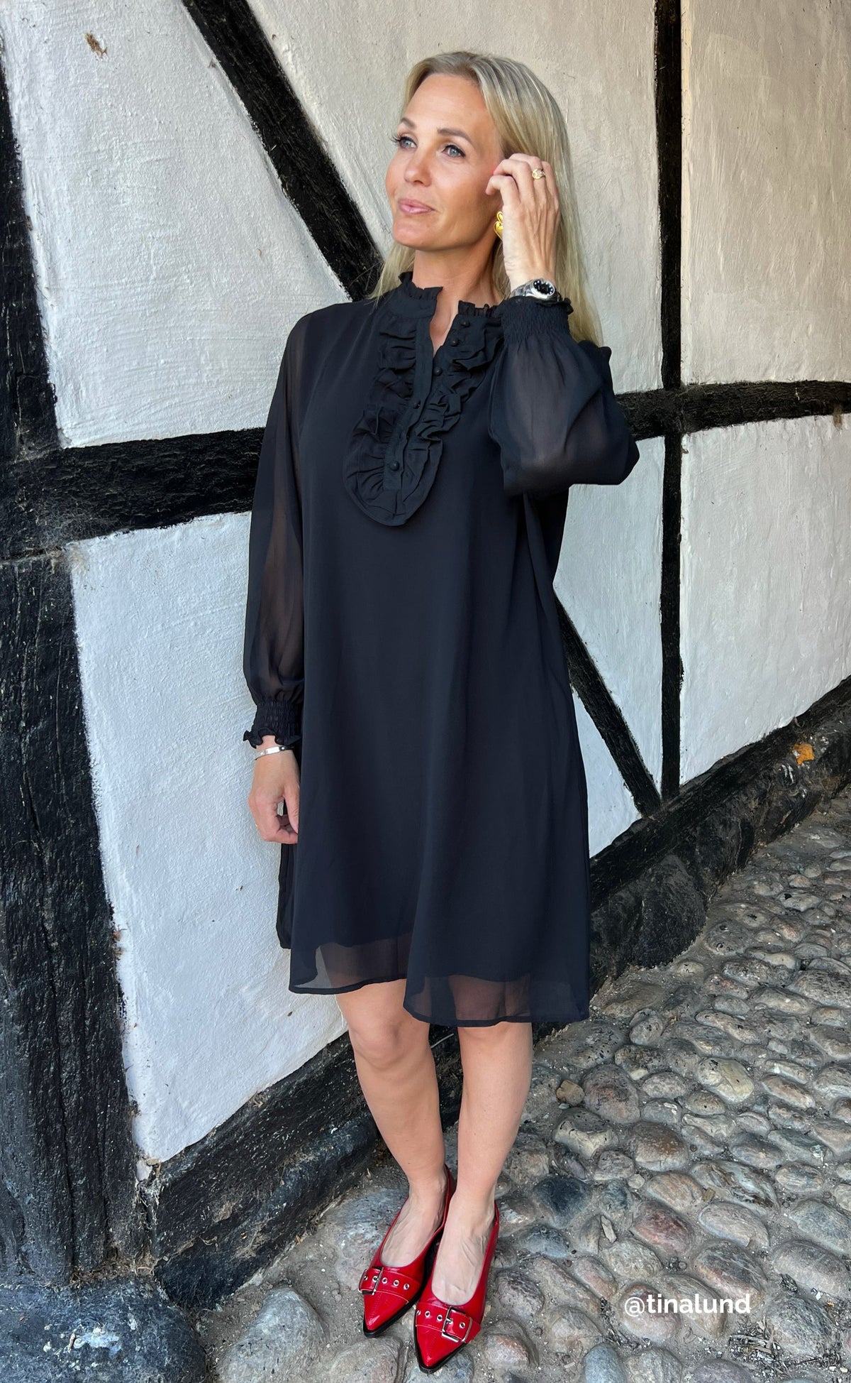 Isalynn – Sort underkjole med stropper
