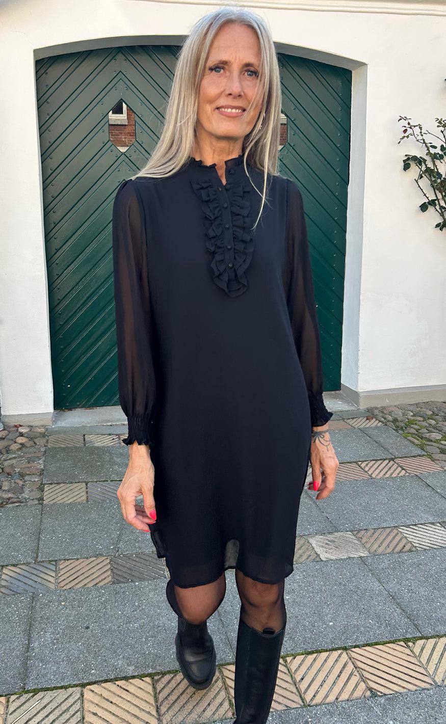 Isalynn – Sort underkjole med stropper