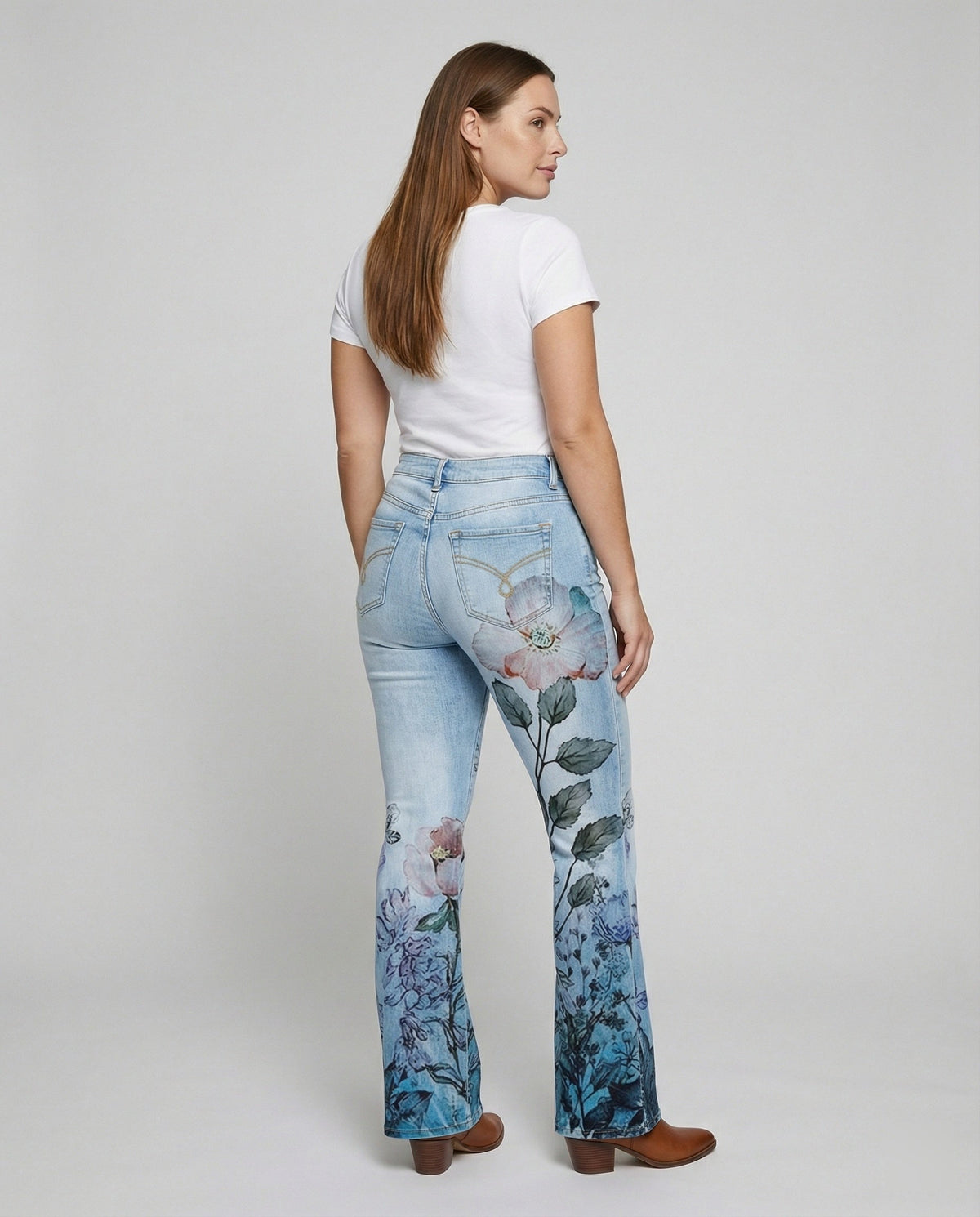 Elmirra - Womens Flared Jeans With Four Button Detail