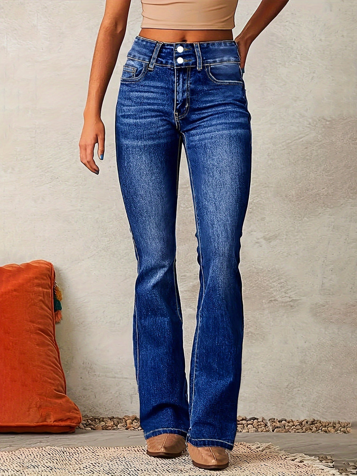 Solene - Jeans de Cintura Alta e Perna Evasé para Mulher