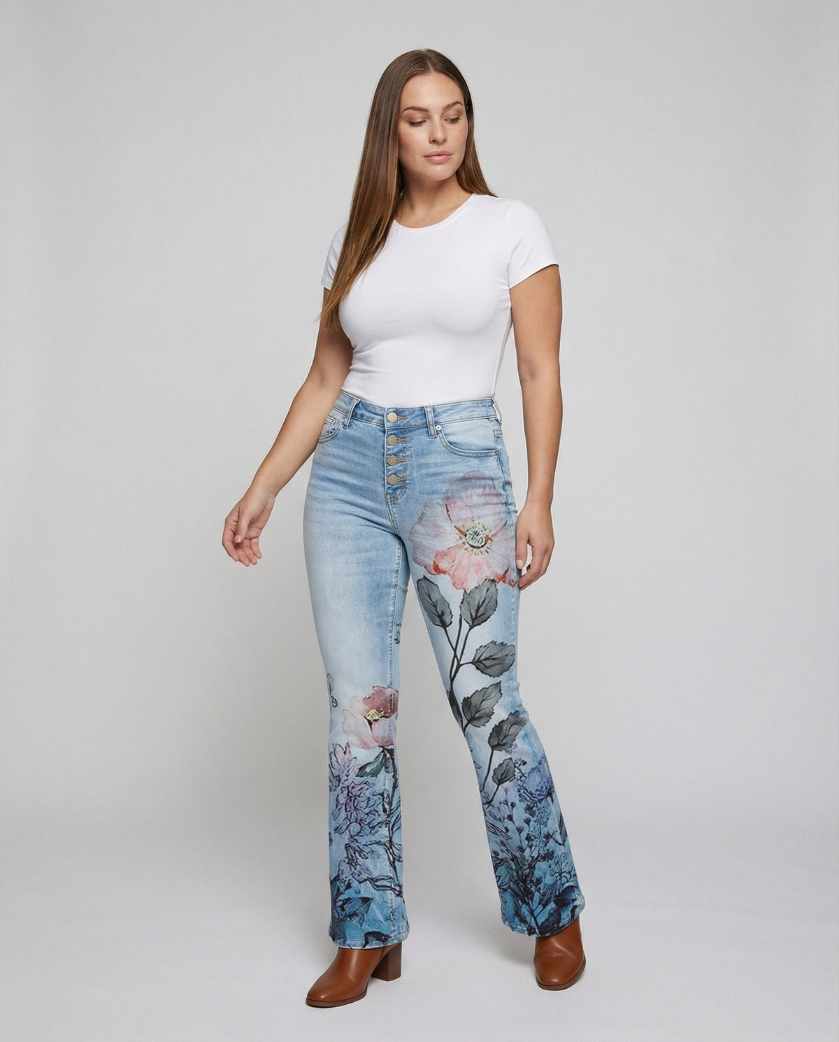 Elmirra - Womens Flared Jeans With Four Button Detail