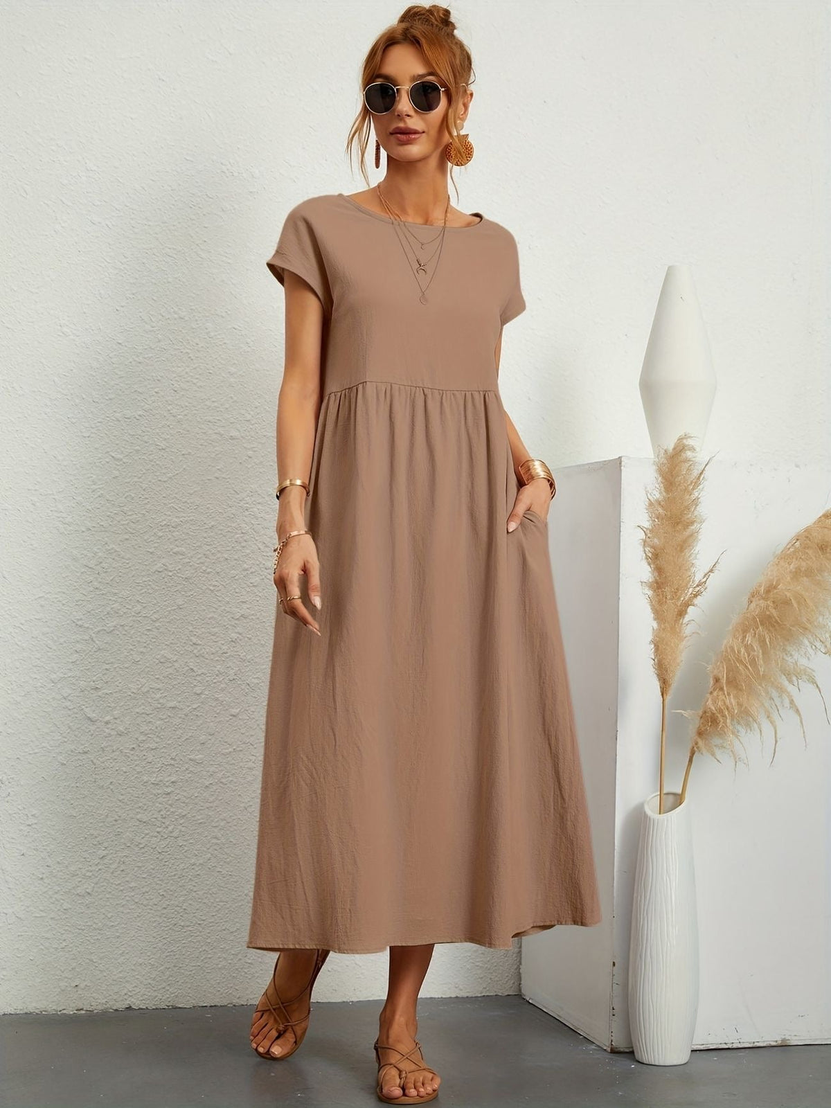 Neline – Női laza midi zsebes ruha rövid ujjú