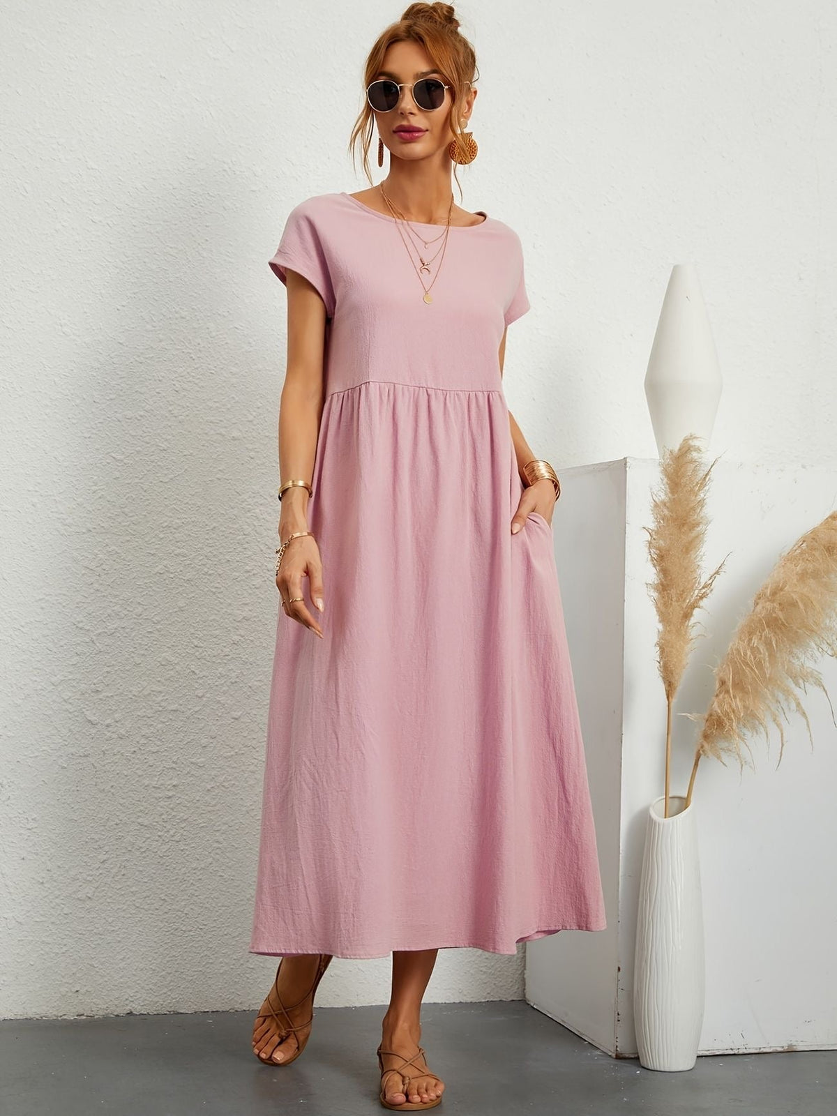 Neline – Női laza midi zsebes ruha rövid ujjú
