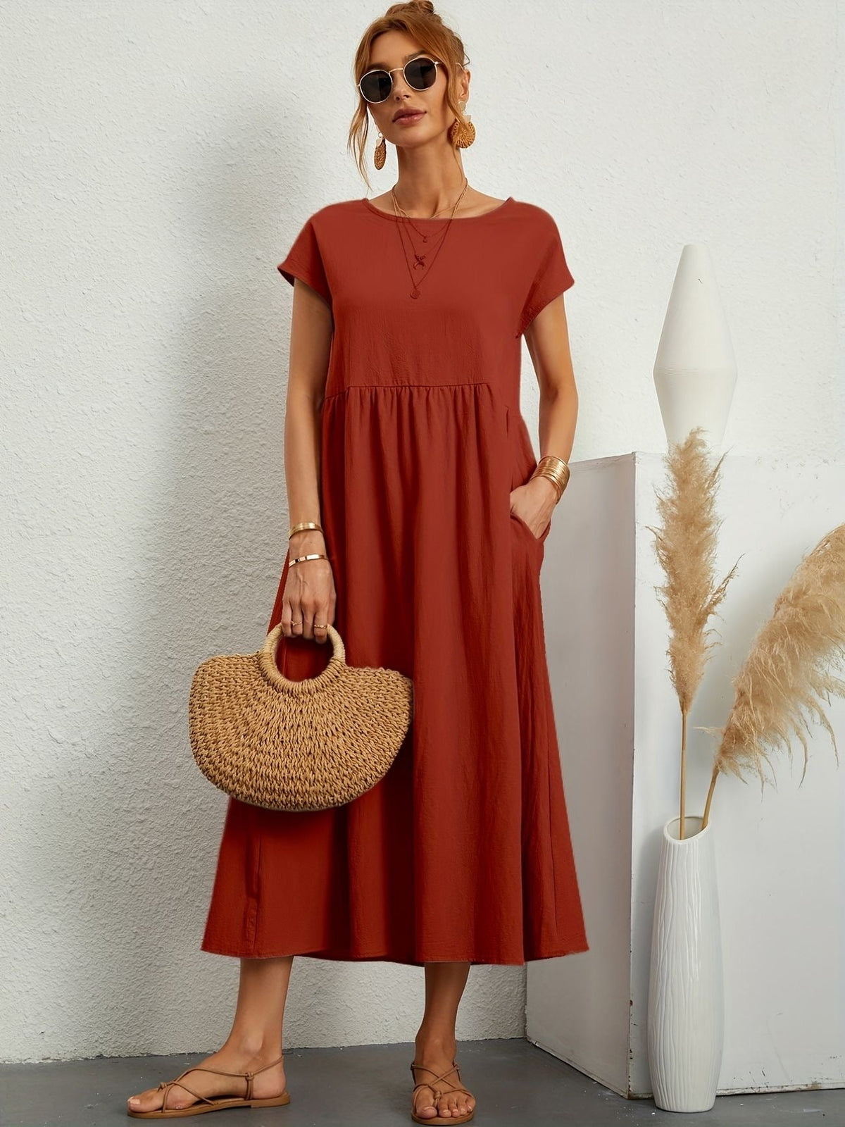 Neline – Női laza midi zsebes ruha rövid ujjú