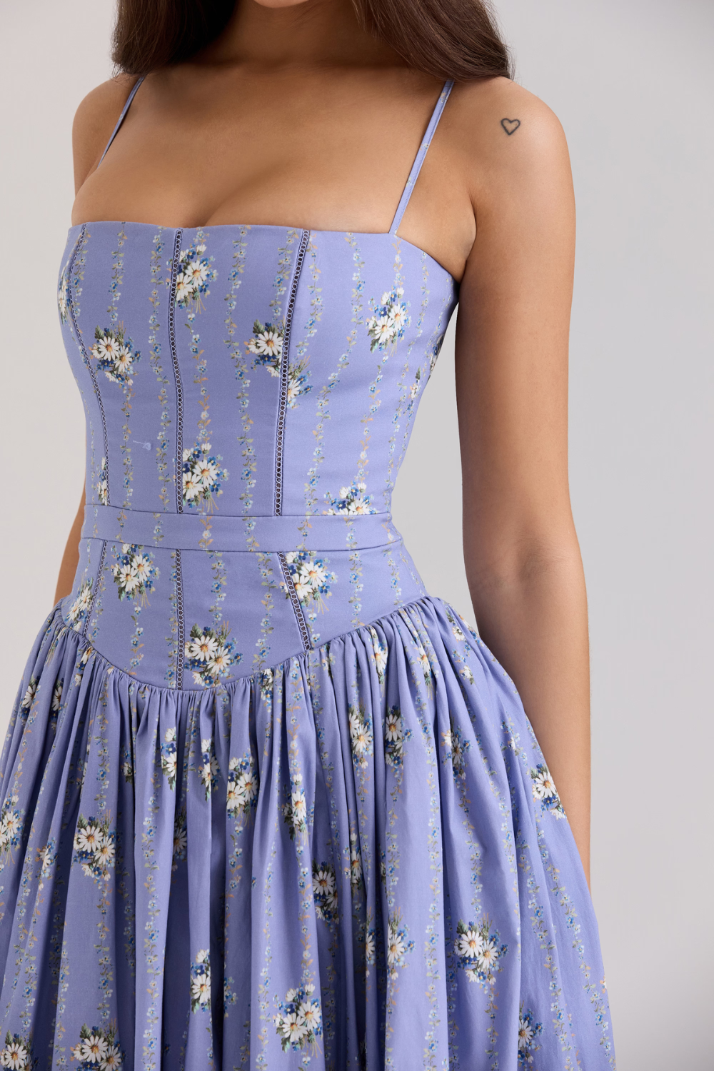 Zemira - Rochie de sculptură