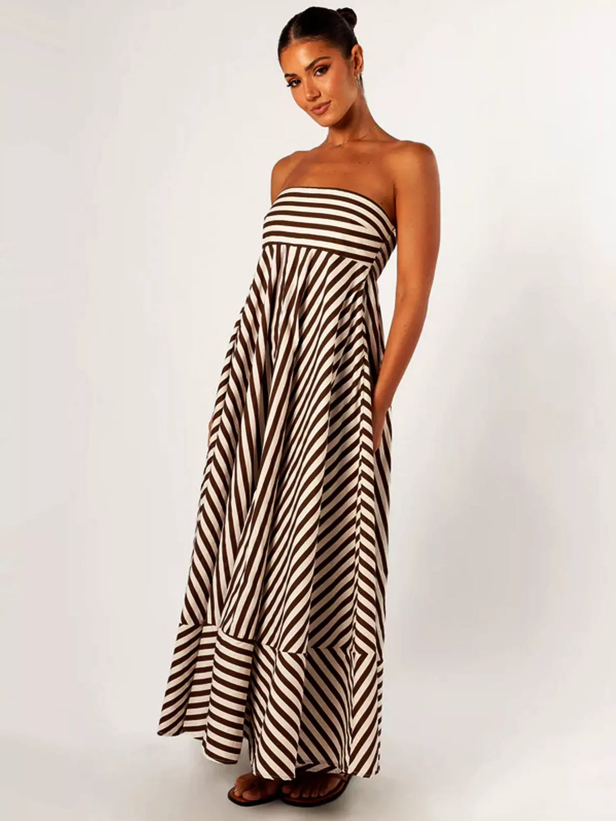 Velunéra - Ruched Maxi Dress