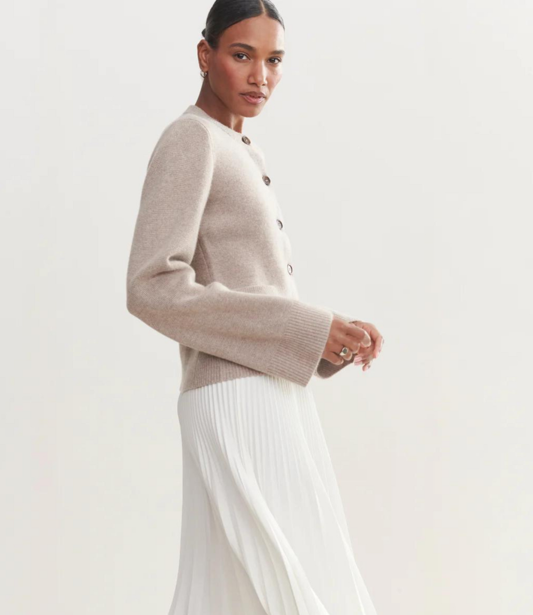 Avarelle – Women’s Cardigan with Elegant Timeless Design