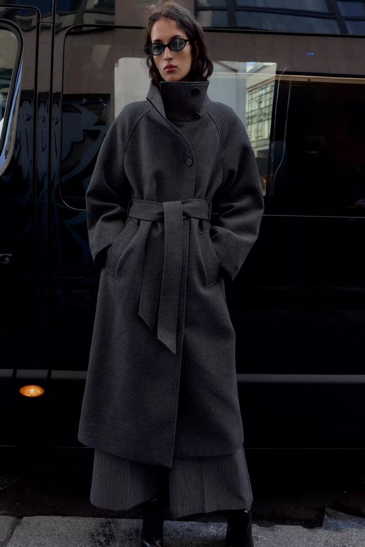 Elvarria - Women Elegant Coat