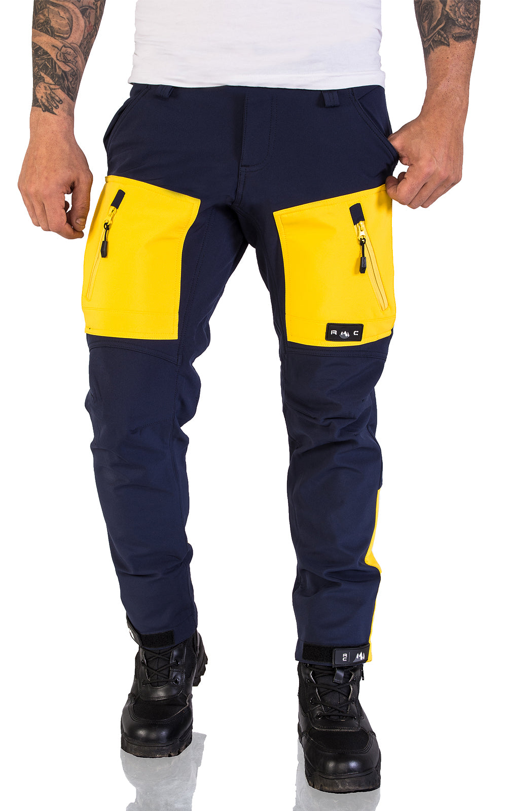 Men's trousers – with zip fastening and pockets