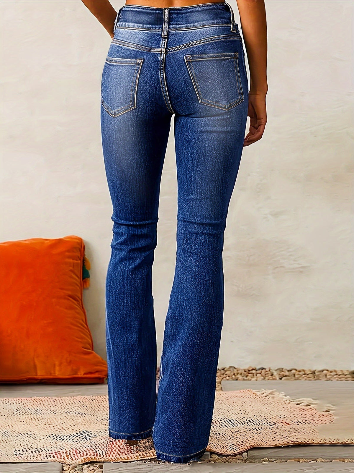 Solene - Jeans de Cintura Alta e Perna Evasé para Mulher