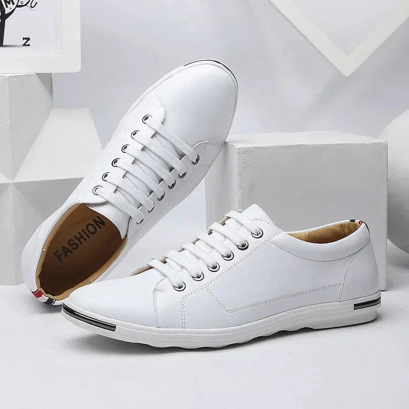 Dolly - Damskie sneakersy z eleganckim noskiem i metalowym detalem na podeszwie